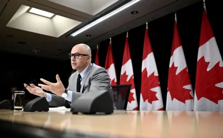 Public servant ‘scared’ to retire due to problems with Phoenix Pay System — early-exit offer collides with retroactive debt