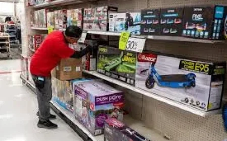 Target Dress Code as summer approaches: tighter rules meet a loyalty push