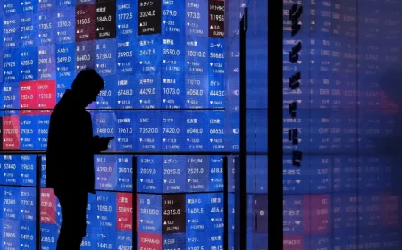 Asian Stocks Plummet as Trump Issues Ultimatum on Iran