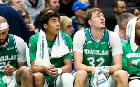 Daniel Gafford returns midgame after shoulder scare as Mavericks monitor injuries