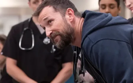 Noah Wyle: From 254 ER Episodes to The Pitt — PTSD, Awards and a Tin-Foil Golden Globe