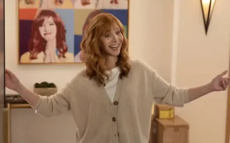 Lisa Kudrow and The Comeback: 3 Revelations Behind the Sitcom’s Final Return