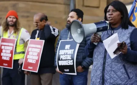 Canada Post Strike: Union President Breaks Ranks as 55,000 Workers Face a Choice