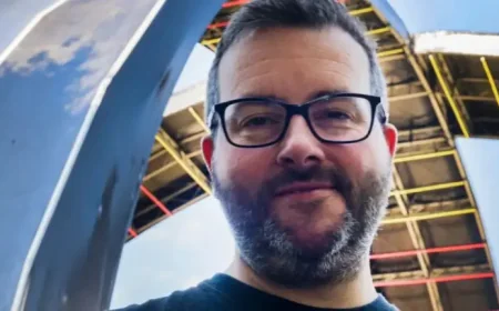 Radio 2 Live: Vernon Kay Announces Sudden Death of Colleague Ian Deeley, 45 — Inside the On-Air Tribute