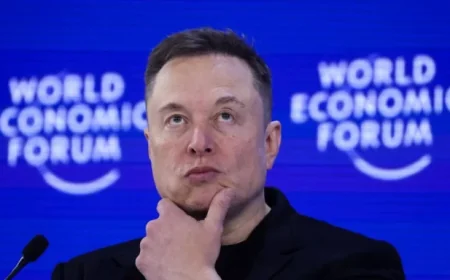 Elon Musk Requests Judge’s Recusal in Tesla Case Due to LinkedIn Activity