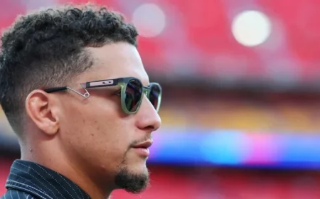 NFL Insider Reports Uncertainty in Chiefs QB Patrick Mahomes’ Timeline