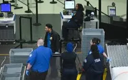 Trump Tsa pay order looms as airport lines persist and Musk offer is rejected
