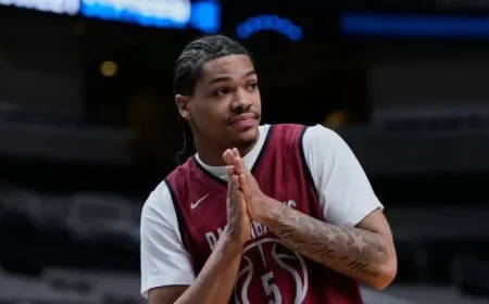 Ncaab: Arizona-Arkansas Sweet 16 to Feature Freshmen as Top Two Scorers