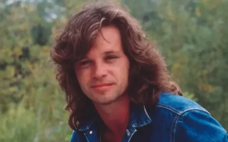 John Mellencamp’s 2026 Icon Award moment: 5 signals the iHeartRadio stage is shifting from nostalgia to narrative