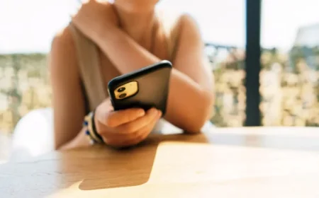 Study Reveals Strategies to Reduce Social Media Addiction in Teens