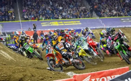 Supercross Results: Detroit’s whoops, a hard fall, and a points lead that changed hands
