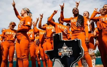 Texas Softball clinches series over No. 15 Texas A&M as the Lone Star Showdown turns