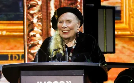Joni Mitchell Shines with Lifetime Achievement Award at 2026 Junos Performance