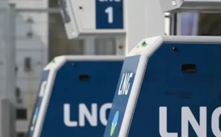 Ciel Rouge Australie: Cyclone Narelle Leaves Major LNG Site Offline as Red Skies Stun Coast