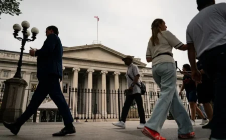 Global Bonds Surge Amid Growing Middle East Conflict Concerns