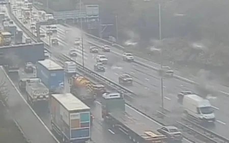 M60 closed in both directions over police incident — Motorway gridlock and three-mile tailbacks