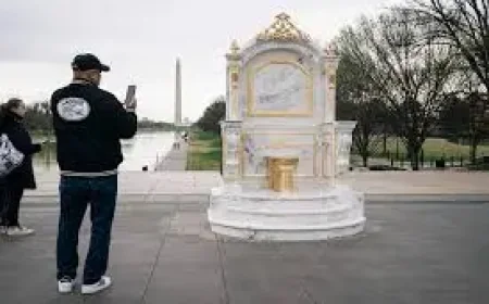 Lincoln Mocked: 10-Foot Golden Toilet Throne Erected on National Mall as Protest Over White House Reno