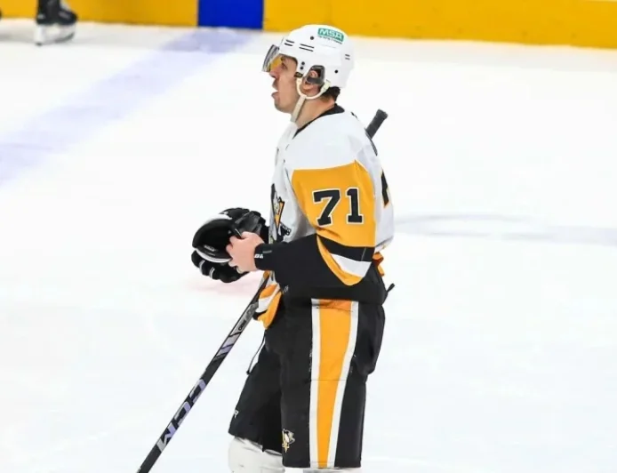 Evgeni Malkin Ejected for Slashing Rasmus Dahlin in Penguins-Sabres Game