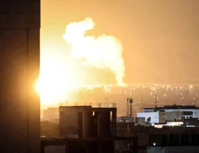 War Iran Israel: Tehran’s Pledge of Restraint Contrasts with Strikes, Alerts and Militant Moves