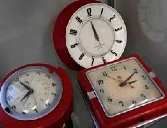 Did Daylight Savings Happen: British Columbia Moves to End Clock Changes as Washington Still ‘Springs Forward’