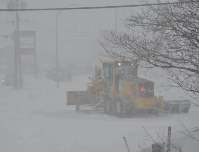 Environnement Canada Warning: 20–40 cm of Snow in 24 Hours — Coastal Regions Braced for High Winds