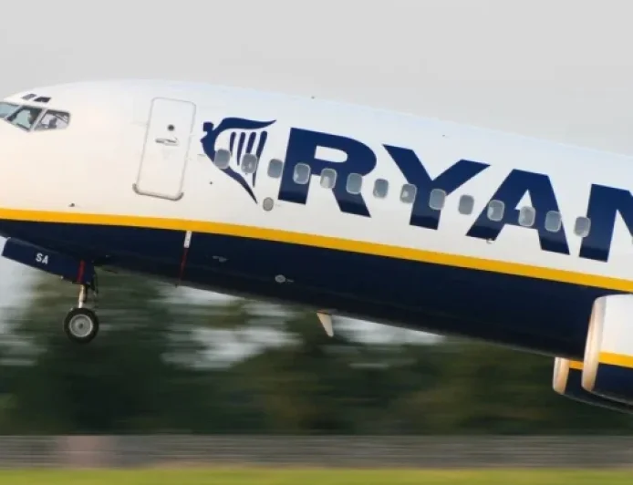 Ryanair warning: Irish passengers urged to pack cardboard to avoid common gate mistake