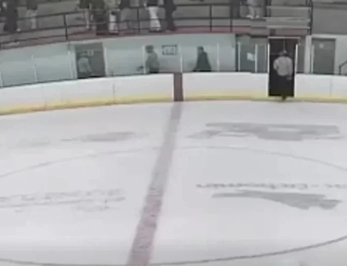Arbitre Attaqué: Referee Pushed to Ground After Junior Hockey Game in Lac-Etchemin