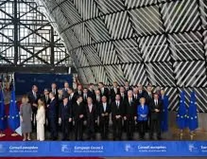 Europa Rejects a Military Answer: 5 Stakes in the Strait of Hormuz Standoff