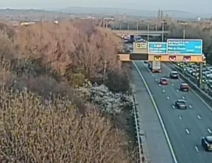 M60 Traffic: Motorists face delays as air ambulance scrambled after crash