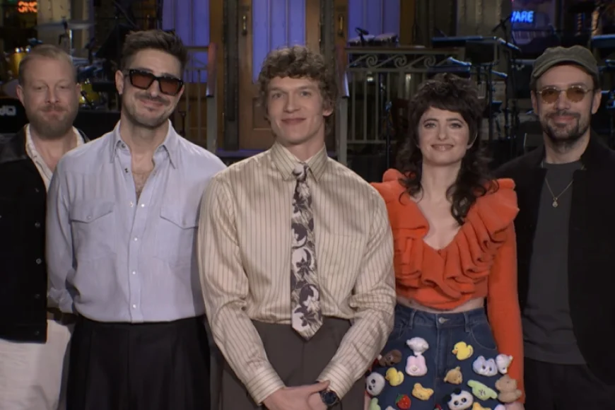 ‘SNL’ Star Compares Connor Storrie Rivalry to Mumford & Sons Relationship