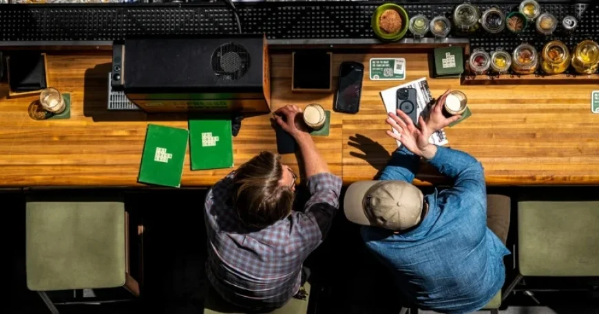 Bar Spending Rises as Retail Alcohol Sales Decline