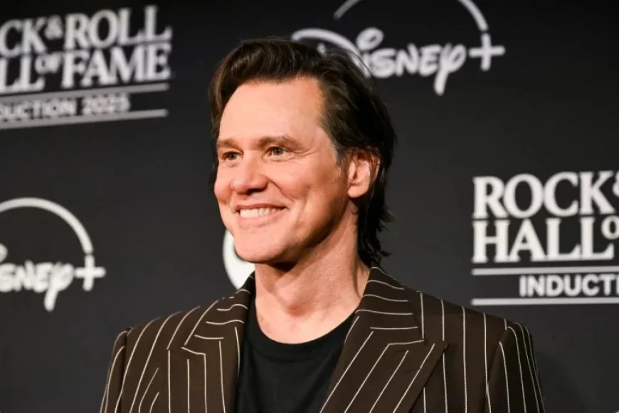 Jim Carrey Displays Rare Romance With Min Ah at Family Event