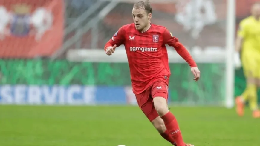 Van den Belt Aspires to Defeat Feyenoord in Twente Shirt