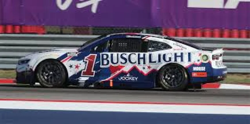 LIVE: NASCAR DuraMax Texas Grand Prix at COTA — Tyler Reddick Leads, Ross Chastain and Shane van Gisbergen Battle for Position
