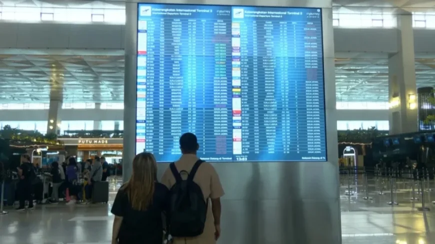 Middle East Airspace Closure Strands Thousands of Passengers