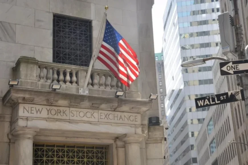 Dow Drops 150 Points as ISM Manufacturing PMI Declines in February