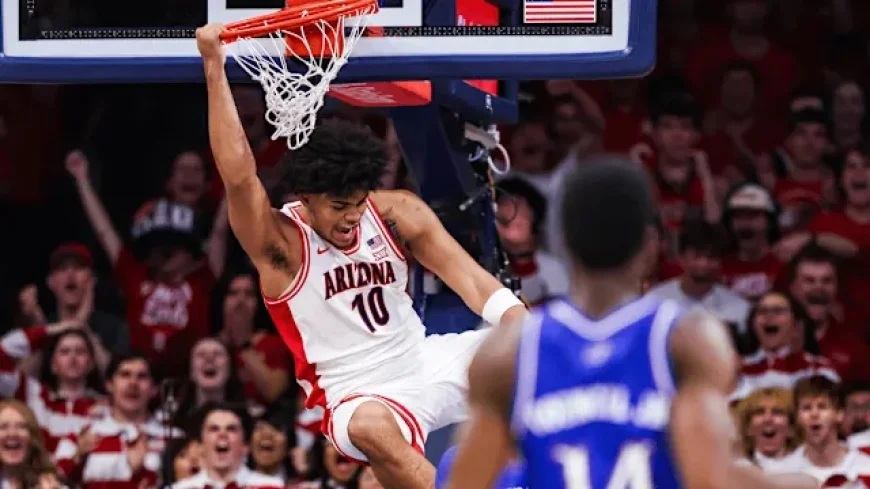 Arizona Wildcats Lead Iowa State 39-27 at Half — Jaden Bradley Pours In 12 as Cyclones Shoot Themselves Out