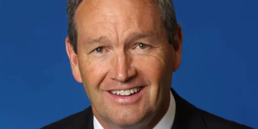 UK Athletic Director Mitch Barnhart Reportedly Announces Retirement