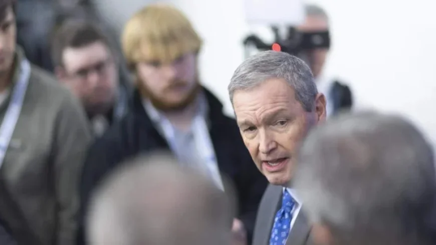 Kentucky AD Mitch Barnhart to Retire After 24 Years of Service