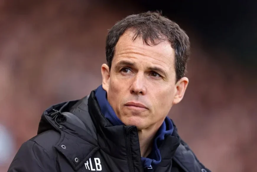 Le Bris Updates on Injuries, Praises Sunderland Star’s Award-Winning Progress