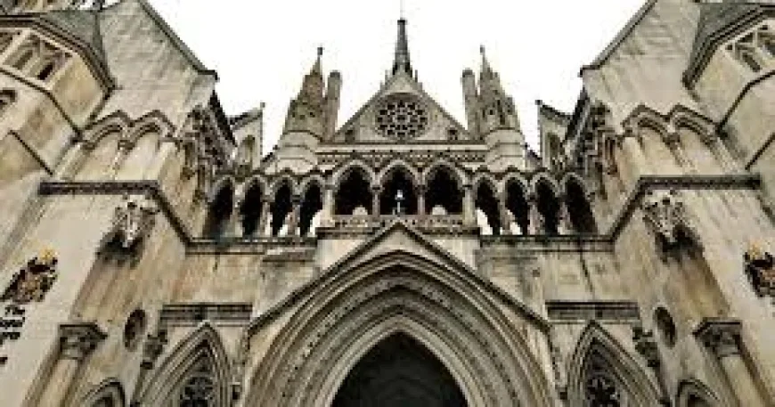 Dailymail editor denies voicemail hacking as high court hearing continues