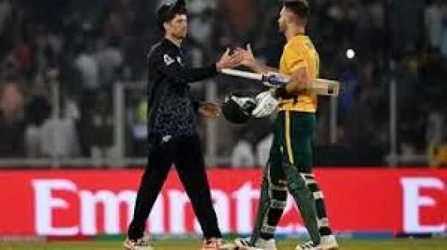 Tim Seifert dropped after Quinton de Kock misjudges distance