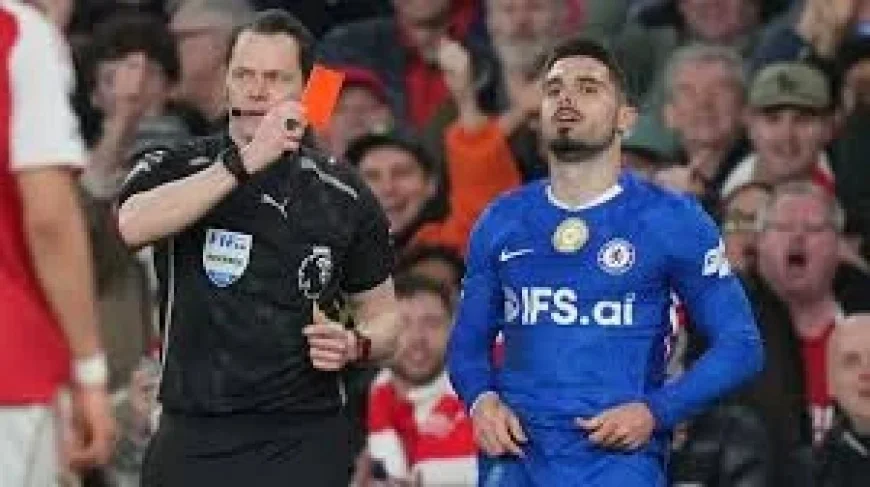 Chelsea’s Ticking Clock: Rosenior Warns of Self‑Sabotage as Red Cards Mount