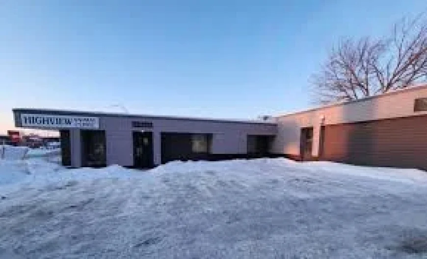 City vet clinic relocation plan collides with 2,000 visitors for school sports