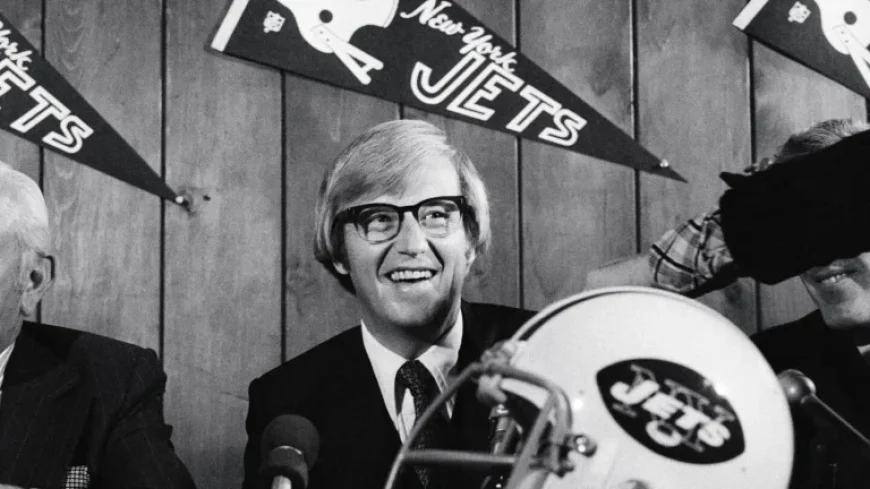 Lou Holtz, Legendary Coach of Jets and Six Colleges, Dies at 89