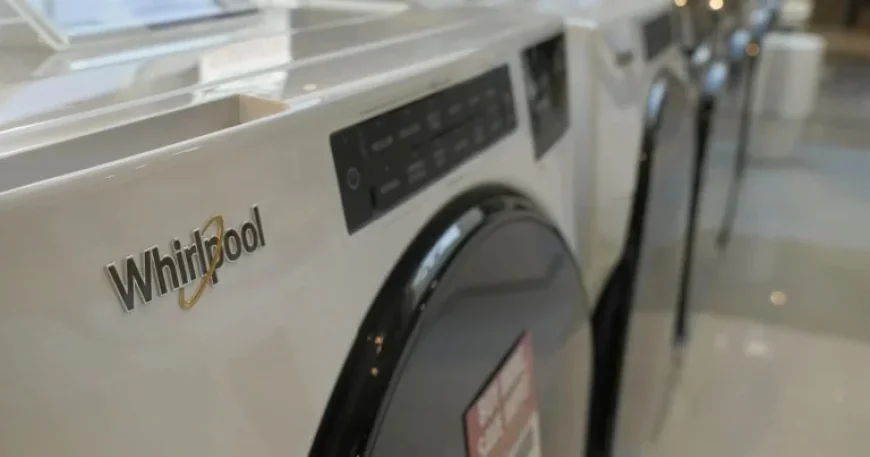 U.S. Manufacturers Cut Jobs; Workers Appeal to White House for Aid