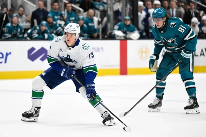 Can the Canucks really get something back for Lukas Reichel?
