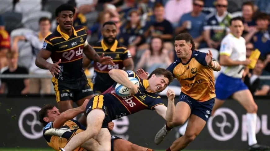 Super Rugby: Highlanders win exposes substitution brittleness as Force fade resurfaces