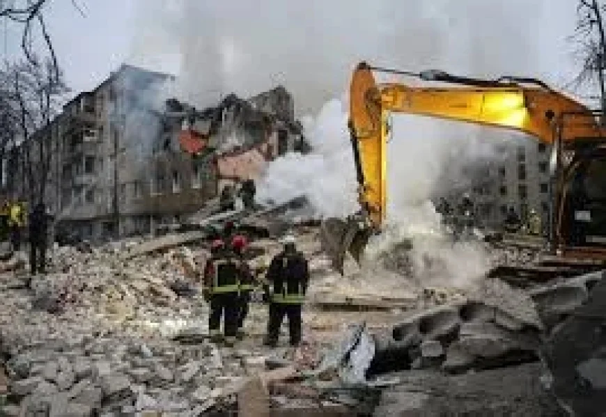 Apartment Building rubble in Kharkiv: the quiet hours after the air alert
