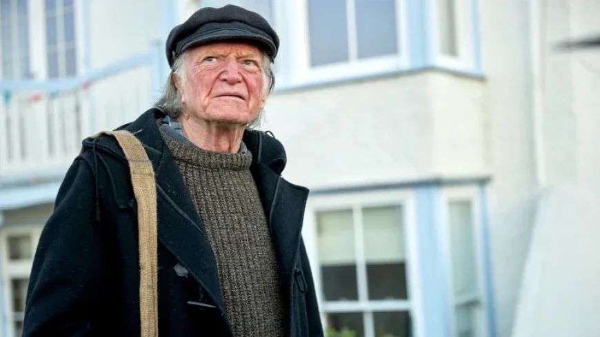 David Bradley Enjoys Villa Park Reunion as On- and Off-Screen Legacies Collide